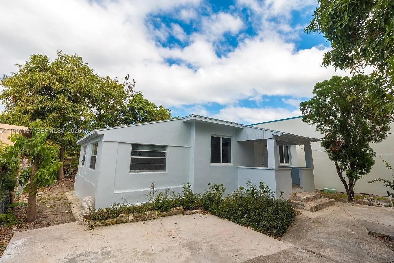 MIMO Single Family with Redevelopment Potential